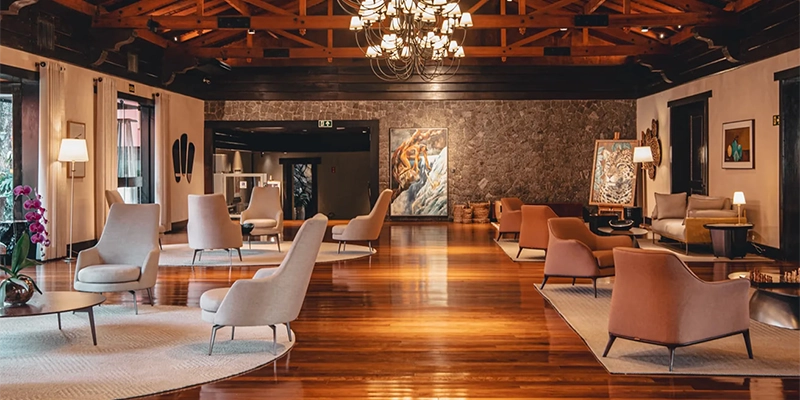 Lobby at Sanma Hotel in Iguaçu Falls, Brazil