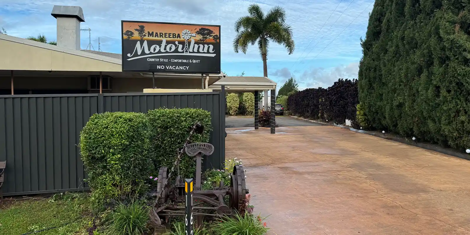 Exterior view of Mareeba Motor Inn, Queensland