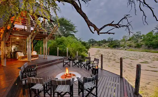 Rhino Post Safari Lodge