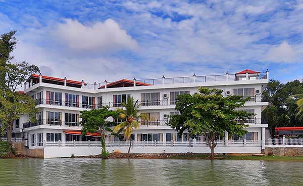 Centauria Lake Resort