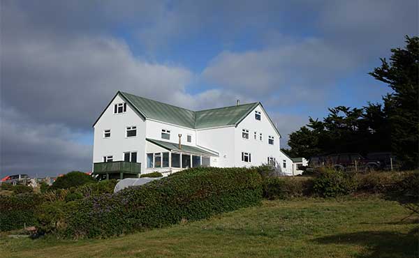 Pebble Island Lodge