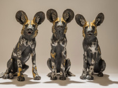 Wild dog sculpture by Nick Mackman