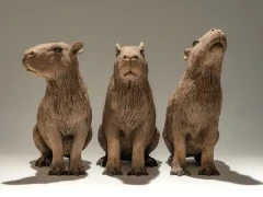 A trio of capybaras.