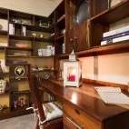 The library at Senalala Safari Lodge, South Africa.