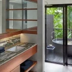 The billabong suite bathroom at Silky Oaks Lodge, Australia.