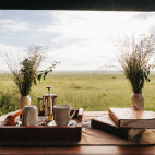 Teas and coffees with view of the Serengeti National Park
