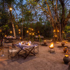 Outdoor dining at Tree House Hideaway in Bandhavgarh National Park, India