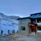 Drenmo Lodge in India