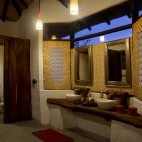 Bathroom at Flame of the Forest in Kanha National Park, India