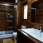 Bathroom at Wilpattu Tree House accommodation in Sri Lanka