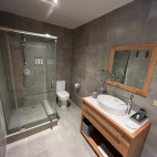 Bathroom at Asa Wright Nature Centre in Trinidad & Tobago