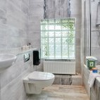 Bathroom at Hylands Burren in Ireland.