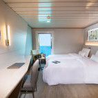 Luxury twin cabin on board La Pinta in the Galapagos