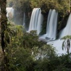 Iguazu falls.