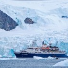 Ocean Adventurer in Spitsbergen