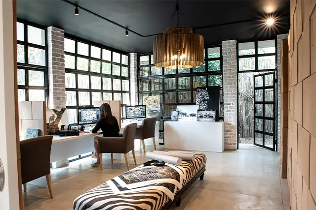 Photo editing suite at Londolozi accommodation in South Africa.